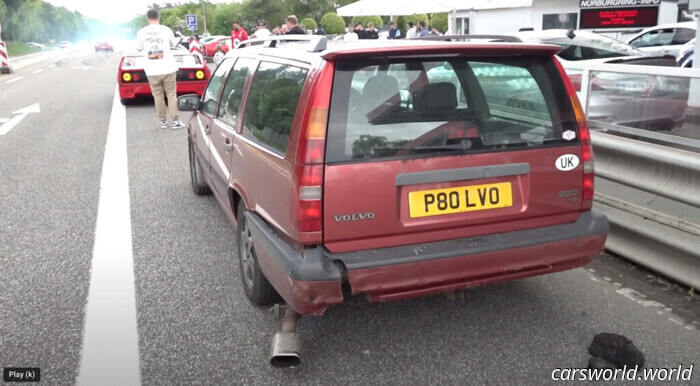 Un Ferrari 40 Chocó Contra Un Volvo Y De Alguna Manera El Ladrillo Salió Peor | Carscoops